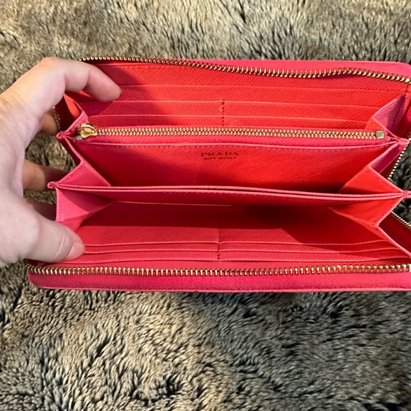 Prada Lacca Saffiano Leather Zip Around Walket - Picture 5 of 15